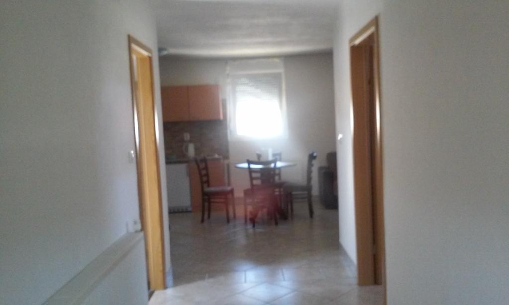 Apartment Laura Gračac Εξωτερικό φωτογραφία